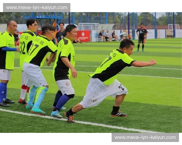 龙腾香江，荣耀之战：中国队与中国香港队的足球激情对决